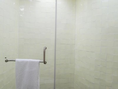 Bathroom 1 - shower